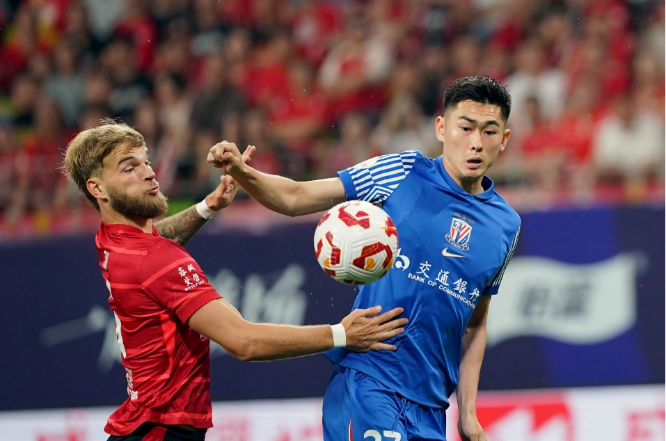 NG大舞台清晨体能课后，成都蓉城主帅复盘备战CBA季后赛，球迷炸锅，训练强度明显提升的简单介绍