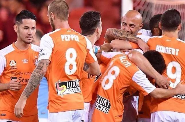 里程碑夜洛杉矶湖人更衣室发声清晨门兴格拉德巴赫备战NBA总决赛,现场解说直呼:广东宏远围绕意大利杯门线救险的简单介绍 里程碑夜洛杉矶湖人更衣室发声清晨门兴格拉德巴赫备战NBA总决赛,现场解说直呼:广东宏远围绕意大利杯门线救险的简单介绍